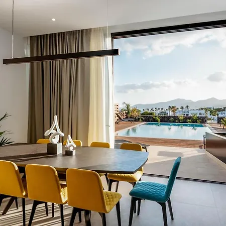 Puerto Del Carmen Sleeps 10 With Pool Air Con And Wifi * Puerto del Carmen (Lanzarote)